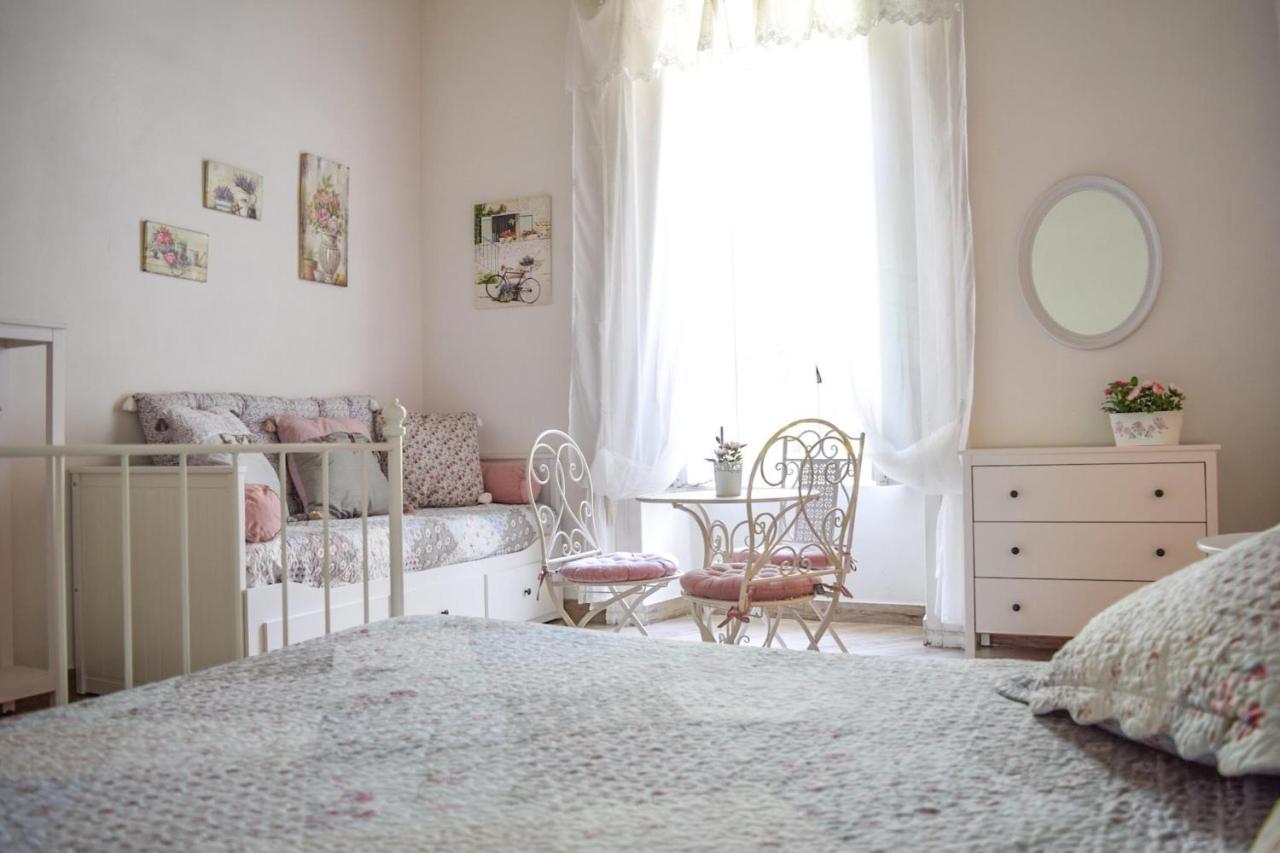 Maison La Mitra - Dimore Partenopee Napoli Bagian luar foto