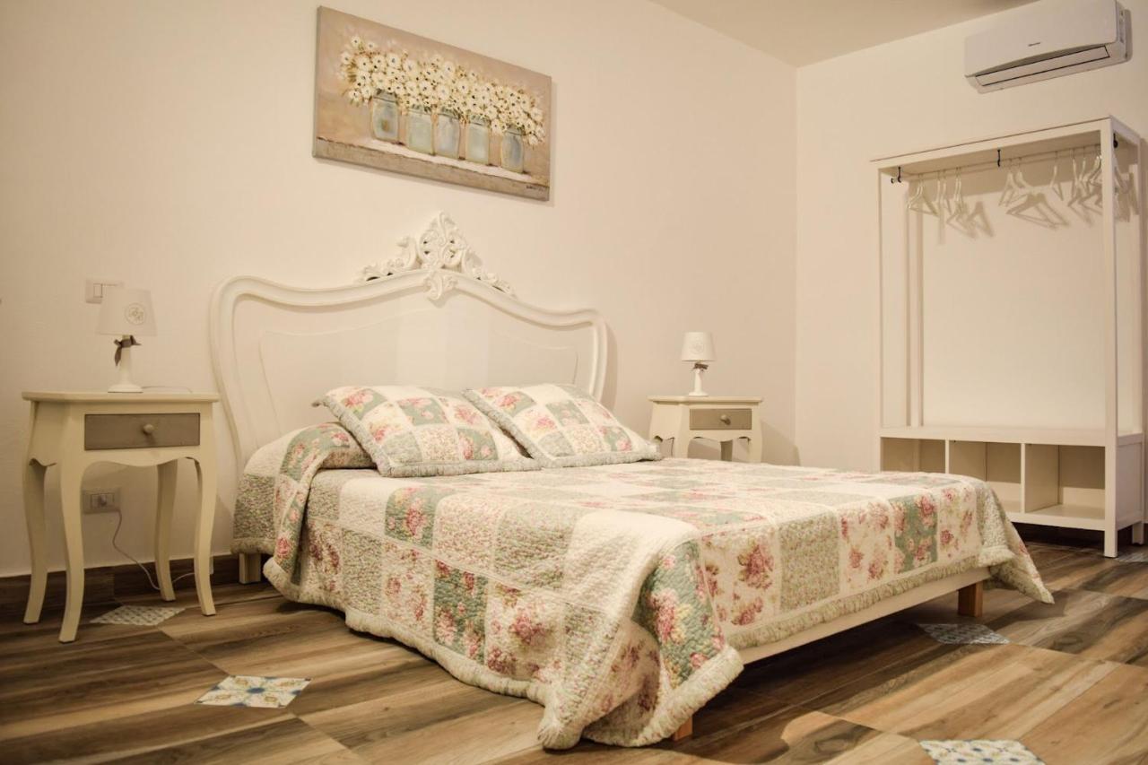 Maison La Mitra - Dimore Partenopee Napoli Bagian luar foto