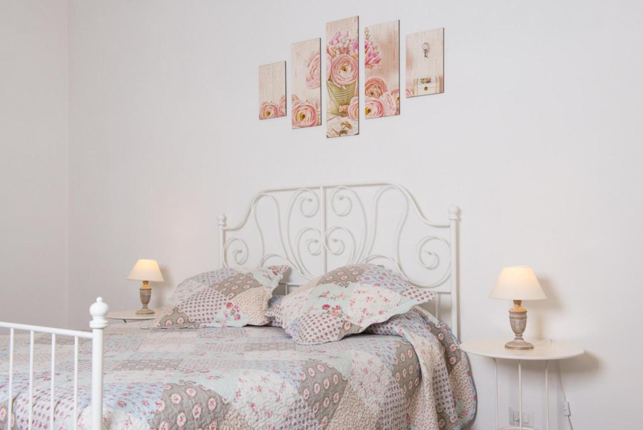 Maison La Mitra - Dimore Partenopee Napoli Bagian luar foto