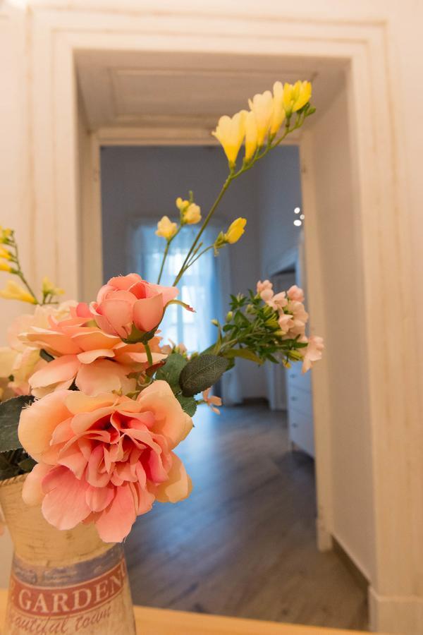 Maison La Mitra - Dimore Partenopee Napoli Bagian luar foto