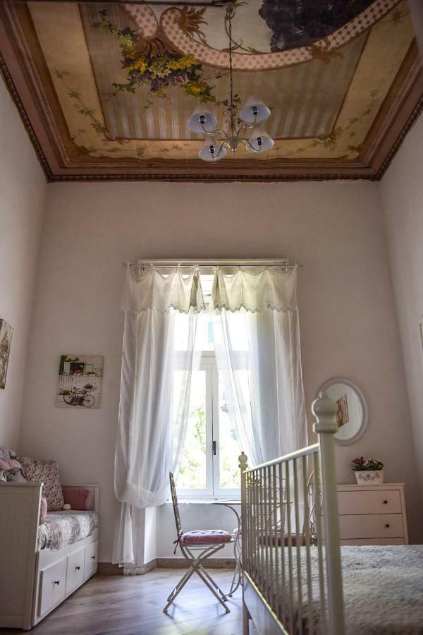 Maison La Mitra - Dimore Partenopee Napoli Bagian luar foto